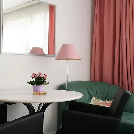 Apartment Ku'damm Mit Parkplatz