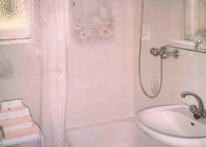 Ku'damm Mit Parkplatz Appartamento *