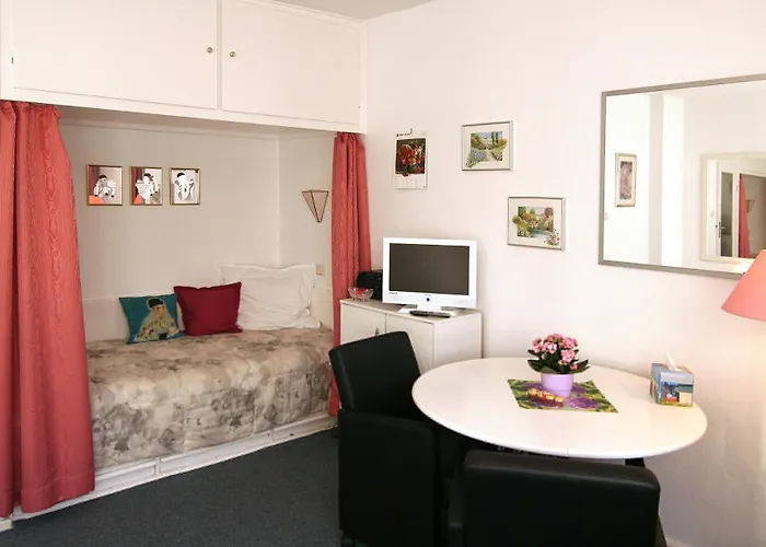 Appartamento Ku'damm Mit Parkplatz Berlino