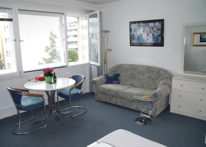 Ku'damm Mit Parkplatz